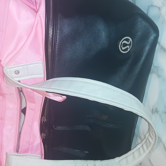 Lululemon Take Me With You Tote - Picture 5 of 12